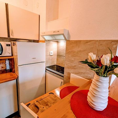 Demass Apartment - Cozy, Free Parking And Wifi Дубровник Екстер'єр фото