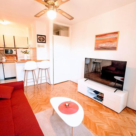 Demass Apartment - Cozy, Free Parking And Wifi Дубровник Екстер'єр фото
